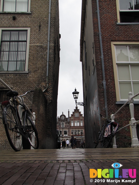 SX16427 Narrow alley with typical Dutch houses and bikes